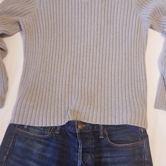 GAP Brand Gray Men's Large Sweater with 3-Button Collar. 100% Cotton. - Picture 6 of 6